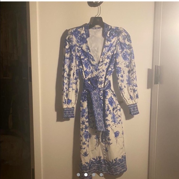 Alice + Olivia Dress - Picture 2 of 8